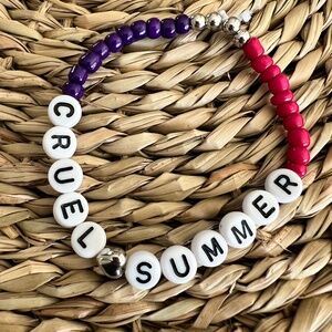 Taylor Swift, cruel summer bracelet